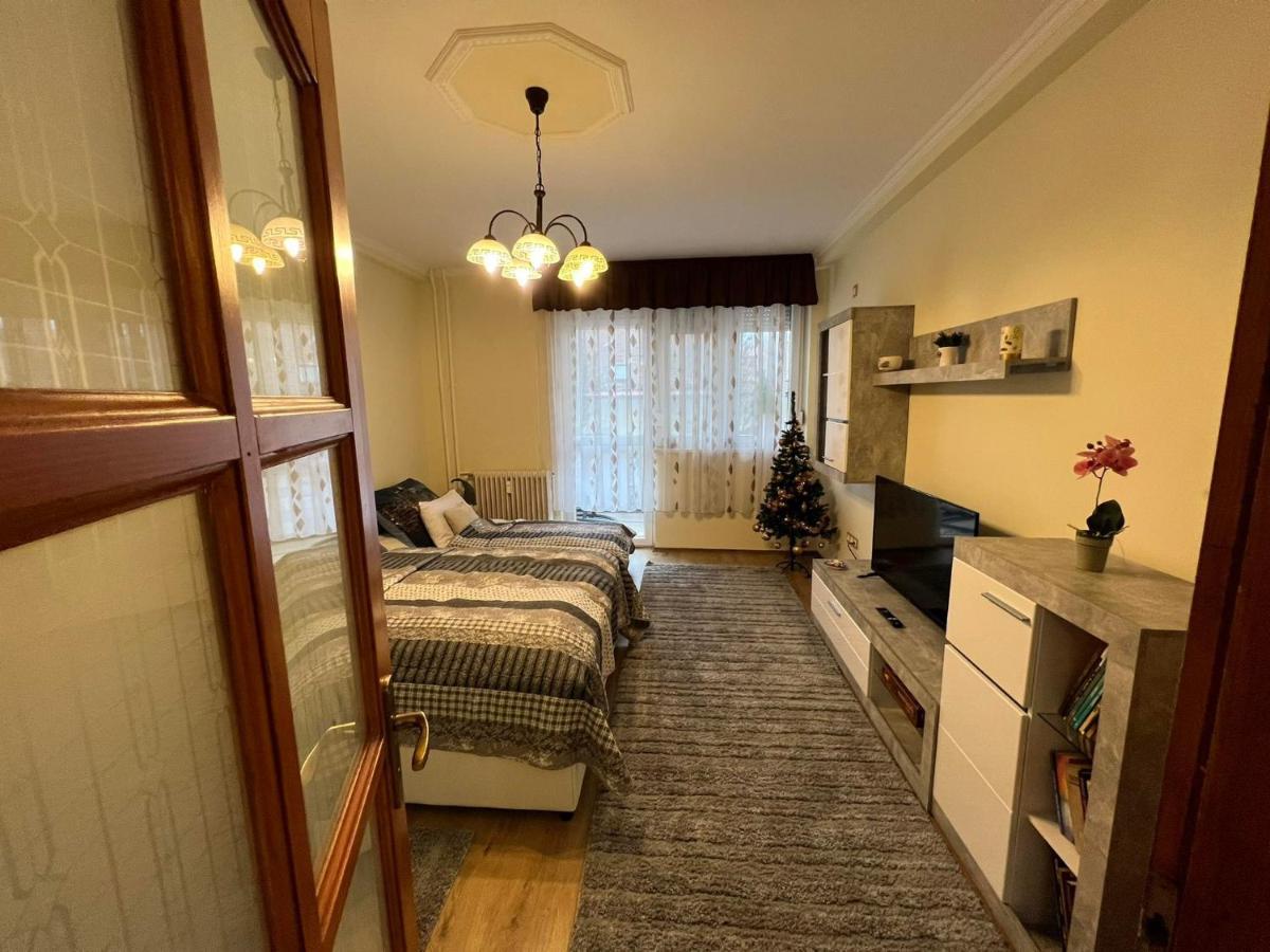 Anna Gyoengye Apartman Дебрецен Экстерьер фото