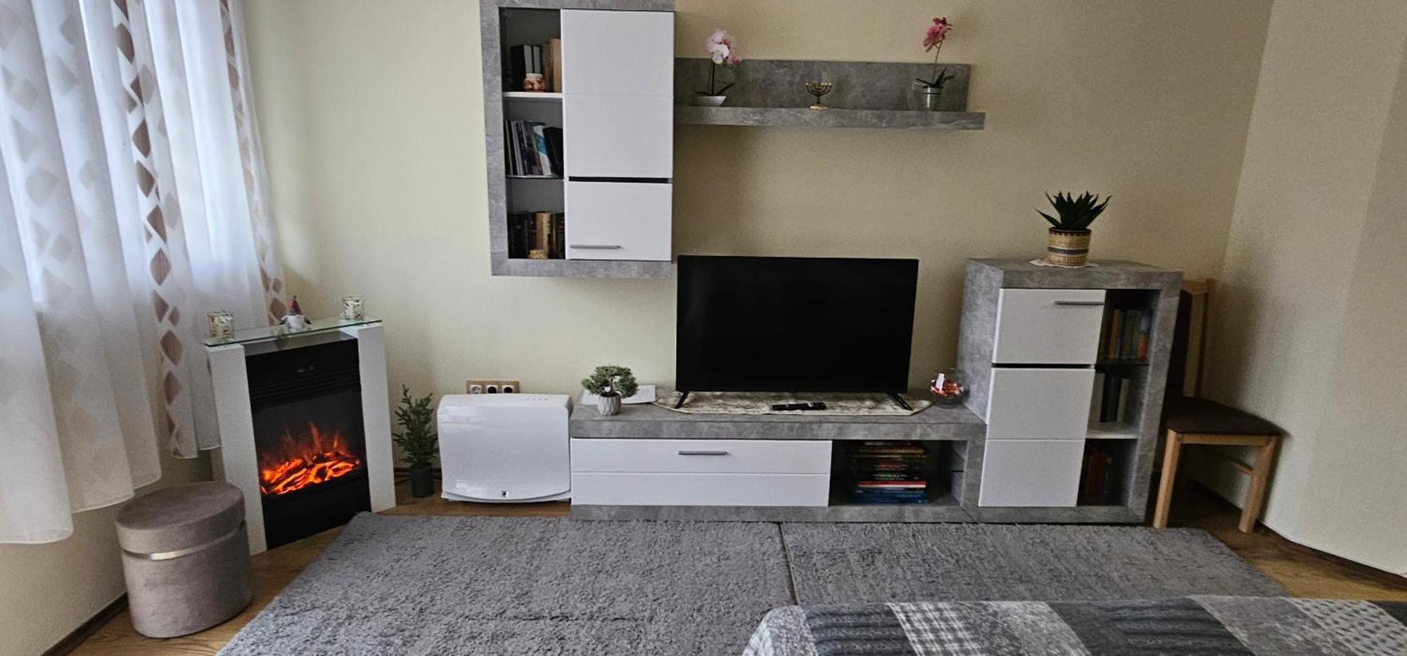 Anna Gyoengye Apartman Дебрецен Экстерьер фото