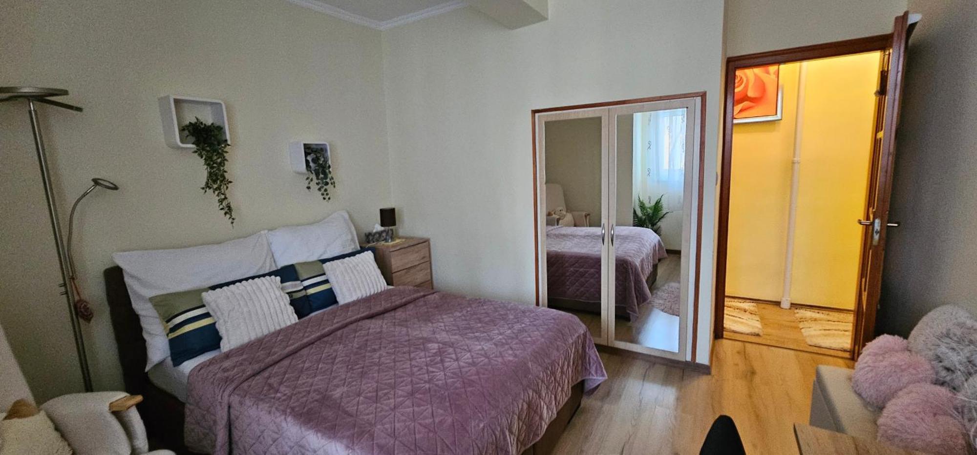 Anna Gyoengye Apartman Дебрецен Экстерьер фото